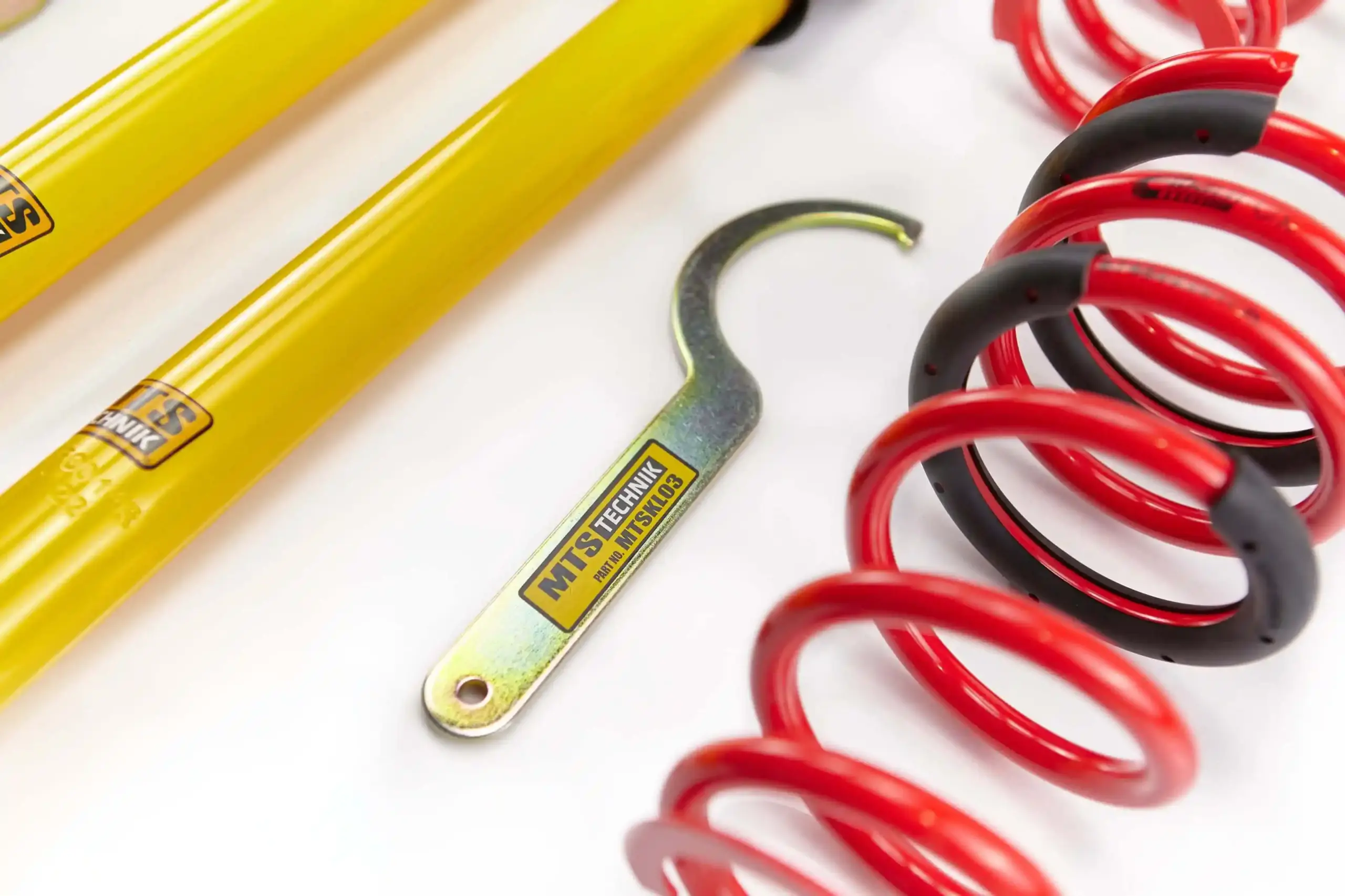 Suspensie reglabila MTS Technik pentru Ford C-MAX (DM2) 2 107 kW seria Street Gold 3 suspensie reglabila MTS Ford FOCUS C-MAX (DM2)